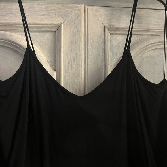 Anthropologie Pebble And Stone Black Layered Pleated Split Back V-Neck Tank - Picture 3 of 6